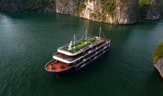 La Pandora Cruise: Halong Bay – Lan Ha Bay – Dark & Bright Cave