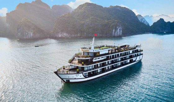 Rita Cruise – Lan Ha Bay Cruise